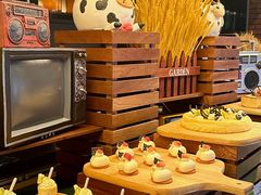 -唐拉雅秀酒店-西锦汇空中BBQ·思创餐厅