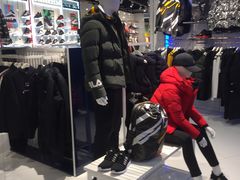 -fila(日月光中心广场店)