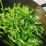 家庭菜之蒜泥空心菜，一道时令菜