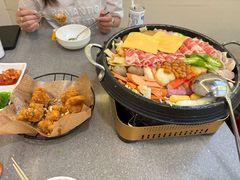 -豚妈妈汤饭·部队锅(南京东路店)