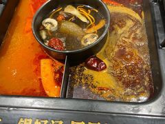-老牌坊云南鱼豆花火锅(爱建店)