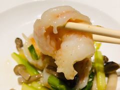 蟹味菇芦笋炒海虾球-Yan Ting 宴庭中餐厅(上海静安瑞吉酒店)