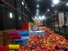 -嘿哟动霸CHUA·新潮玩运动娱乐中心·蹦床滑冰团建乐园