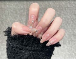 -美甲日记美睫专业纹绣半永久
