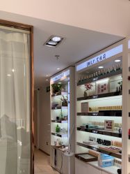 -EMILY艾枚莉美甲美睫·美颜·现磨咖啡