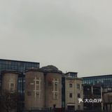 现在也风光不在，湖边的路被拦起来了，在整修