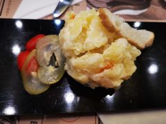 德大色拉-东海咖啡馆