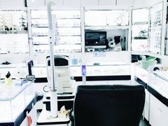 -臻美视爵眼镜·明月·依视路·蔡司折扣店(广渠门店)