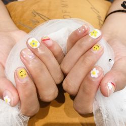 -纤指百魅美甲美睫