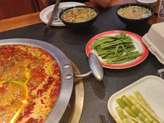 -沸炉重庆老火锅(军事博物馆店)