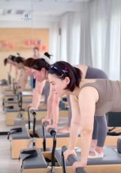 -亚太瑜伽普拉提学院