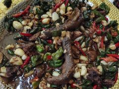 -郑小二山东特色炒鸡店(红小巷店)