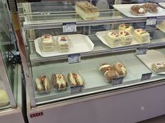 -白玉兰食品甜凤店(合生汇店)