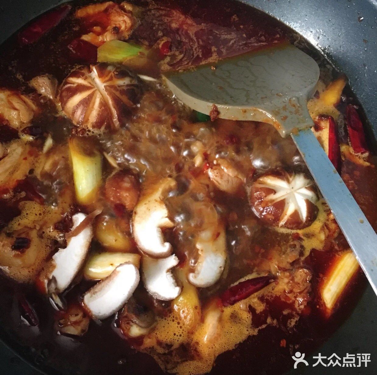 简单易做的家庭版辣椒鸡块大盘鸡