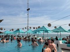 -FINNS Beach Club