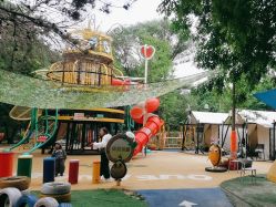 -爱伴·布鲁豪斯游乐场