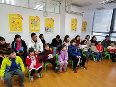 -蓝话筒·少儿成人演讲口才·主持朗诵·戏剧表演(大华第一坊店)