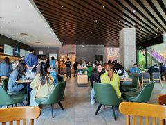 -星巴克臻选(济南万达店)