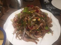 -喝丢一只鞋辣炒海鲜小烧烤(三八广场店)