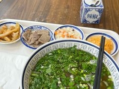 -陇兴楼兰州拉面(西安咸阳国际机场店)