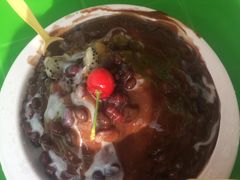 巧克力红豆刨冰-梁子刨冰王&梁小糖(王顶堤店)