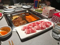 -海底捞火锅鲜切牛肉主题店(长寿路店)