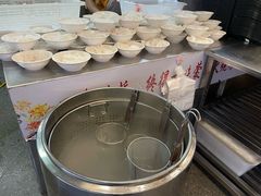 -火烧房子菊花米线(兴盛路店)