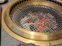 -铭牛烧肉·和牛海鲜自助(高新月牙湖店)