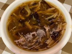 老香港碗仔翅-新大咀港式茶餐厅(宝山万达店)