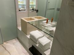 -上海滴水湖皇冠假日酒店