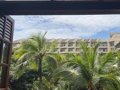 -亚龙湾喜来登·美景台大堂吧
