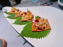 千层酥配芒果三文鱼-梧桐北京烤鸭·铜锅涮肉(海岸城店)