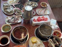 -四囍码头海鲜烧烤自助火锅(外滩南京东路悦荟广场店)