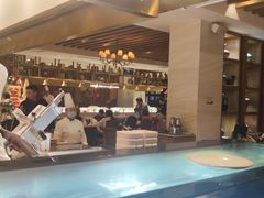 -雍和会海鲜姿造自助(湖东路店)