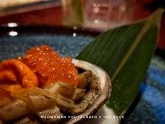 火焰黑鲍鱼配鲜海胆三文鱼籽-岩也·日料与酒(龙岗天安云谷店)