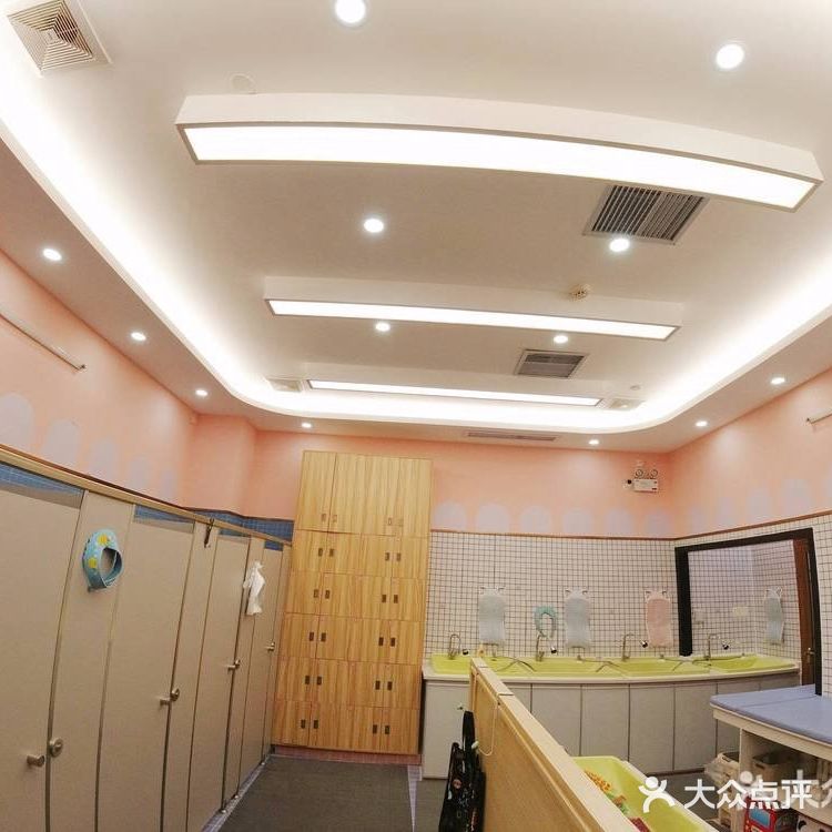 来小飞侠亲子游泳中心，来一场不一样的亲子体验