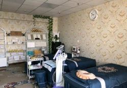 -阿茹娜美容会馆