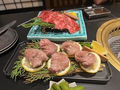 -山川小町·极番烧肉(新地假日广场店)