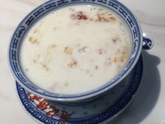 桃胶牛奶-老廣糖水铺(乐汇城店)