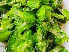 -三亚火车头万人海鲜广场