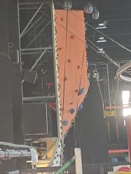 -零重力潮玩运动工厂·蹦床·亲子乐园·(冰山慧谷店)