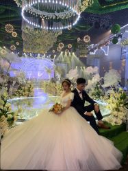 -艾米丽婚纱礼服