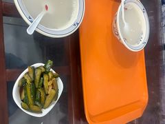 -牛一嘴·兰州牛肉面·大盘鸡(财富中心店)