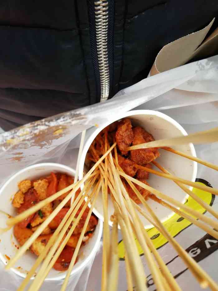 酱新炸串(金山万达店)-"之前中的霸王餐,吃过没多久就回老家了,结.