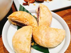 玫瑰鲜花饼-云海肴·汽锅鸡·云南菜(美罗城店)