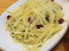 酸辣土豆丝-乌镇那一年小院主题餐厅(甘泉西路店)