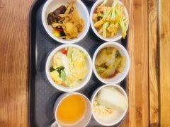-一两饭川味素食餐厅