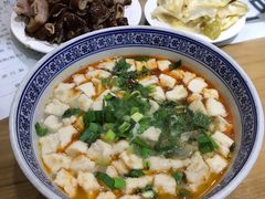 葫芦头泡馍-天发芽·何记葫芦头泡馍·老字号(小南门店)