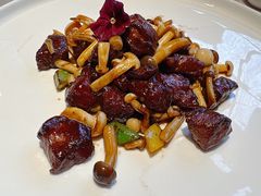 菌菇爆炒牛肉粒-漢舍中国菜馆(889广场店)