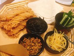 故乡风情-丁里羊肉小镇(天鹅湖总店)
